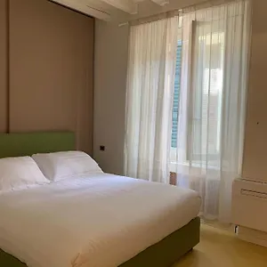 Apartment Fifty Eight Brera, Milan
